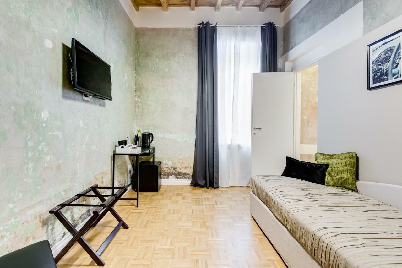 Tankara Affittacamere 3*